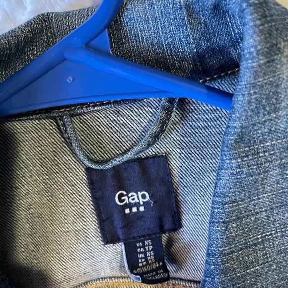 Pre owned Gap Factory XS Denim Jacket - kept in excellent condition. - Picture 3 of 4